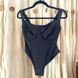 TA3 Medium, short, F\G cup. Hi-cut lifty swimsuit